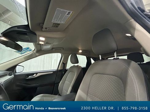 Used 2020 Ford Escape SE image 18