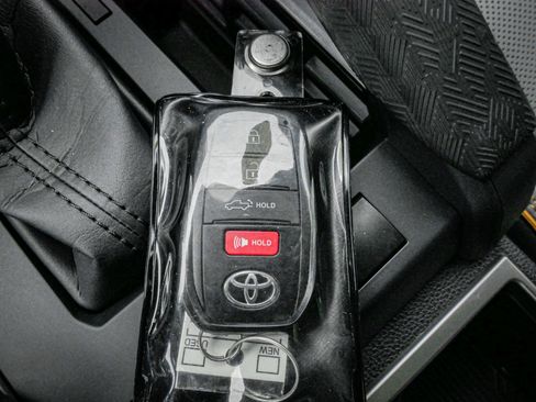 Used 2024 Toyota Tacoma 4x4 Double Cab Hybrid image 34