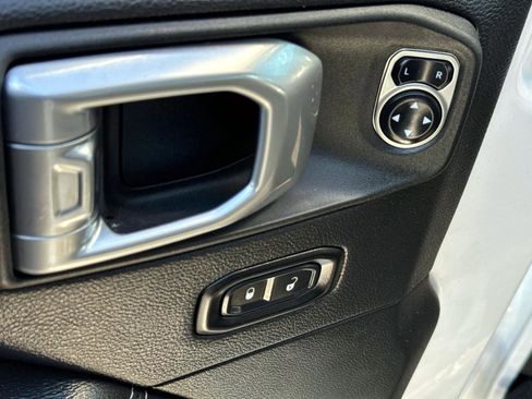 Used 2021 Jeep Wrangler Unlimited Sahara w/ Cold Weather Group image 9