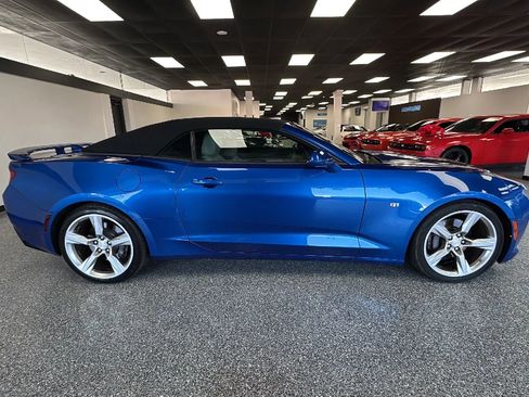 Used 2018 Chevrolet Camaro SS RWD image 8