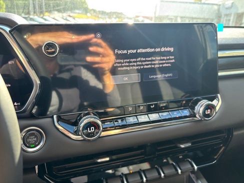 New 2026 GMC Canyon Elevation w/ Convenience Package image 21