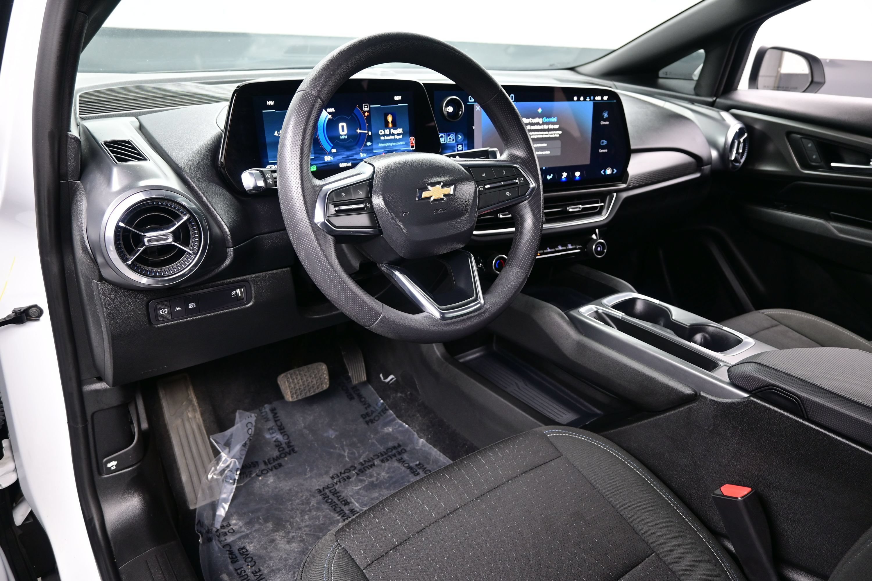 Used 2025 Chevrolet Equinox EV LT FWD image 12
