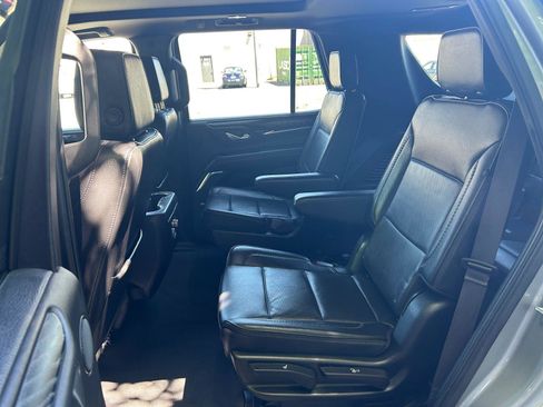 Used 2023 GMC Yukon Denali AWD/4WD image 16