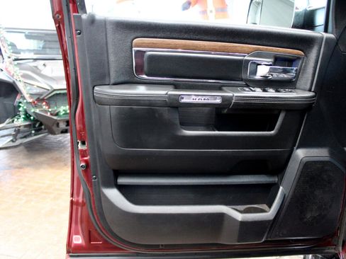 Used 2017 RAM 2500 Laramie w/ Convenience Group image 15