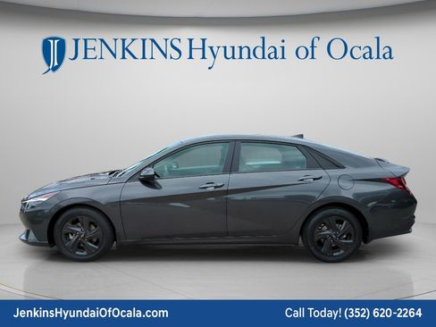 Certified 2023 Hyundai Elantra SEL FWD image 6