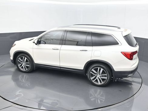 Used 2017 Honda Pilot Touring image 15