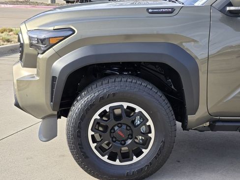New 2026 Toyota Tacoma TRD Off-Road AWD/4WD image 6