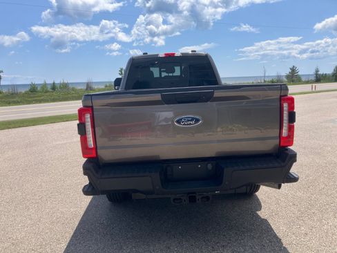 Used 2023 Ford F250 XL w/ 360-Degree Camera Package AWD/4WD image 4