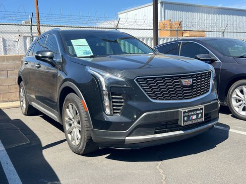 Used 2022 Cadillac XT4 Premium Luxury w/ Safety Alert Package AWD/4WD image 2