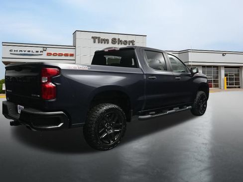Used 2023 Chevrolet Silverado 1500 Custom Trail Boss AWD/4WD image 5