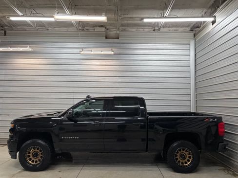Used 2018 Chevrolet Silverado 1500 LT w/ All Star Edition AWD/4WD image 8