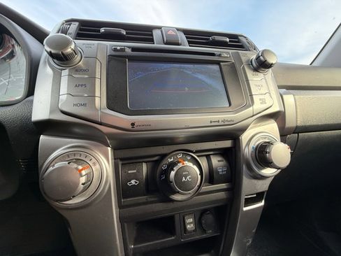 Used 2016 Toyota 4Runner SR5 image 22