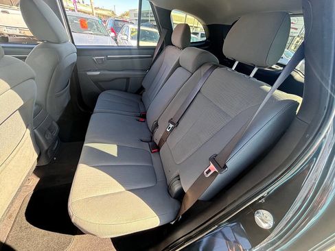 Used 2011 Hyundai Santa Fe GLS image 9