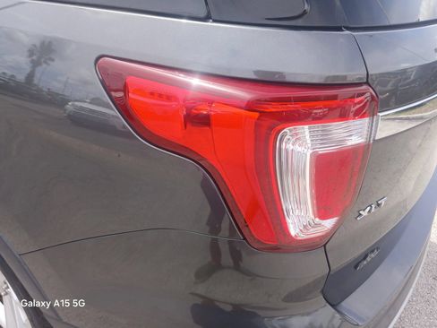 Used 2017 Ford Explorer XLT FWD image 13