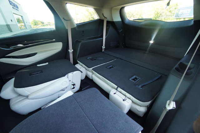 Used 2024 Buick Enclave Essence FWD image 22