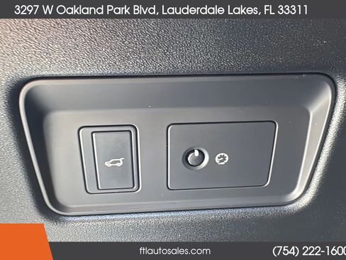 Used 2017 Land Rover Discovery HSE AWD/4WD image 61