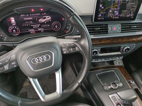 Used 2018 Audi Q5 Premium w/ Premium Plus Package AWD/4WD image 3