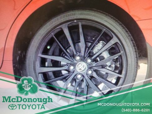 Used 2024 Toyota Camry XSE w/ Navigation Package image 14