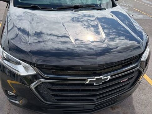 Certified 2021 Chevrolet Traverse RS FWD image 2