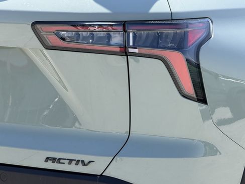Used 2025 Chevrolet Equinox ACTIV w/ Safety and Technology Package FWD image 10
