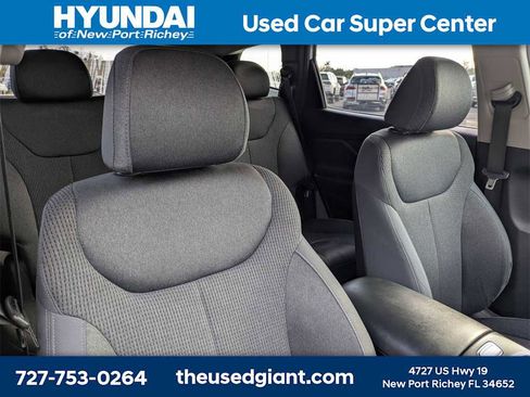 Certified 2021 Hyundai Santa Fe SE w/ Cargo Package image 6