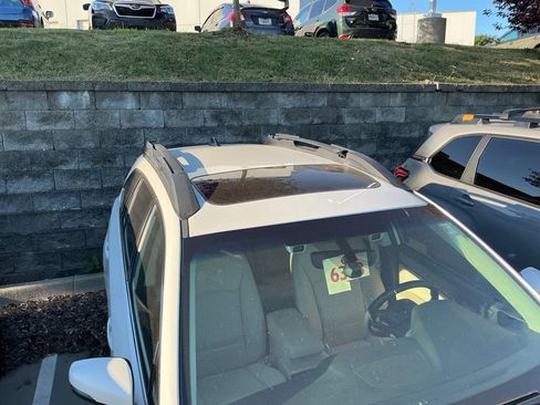 Used 2019 Subaru Outback 2.5i Premium AWD/4WD image 4