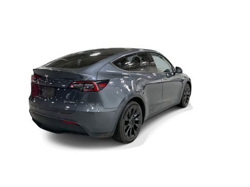 Certified 2022 Tesla Model Y Long Range AWD/4WD image 6