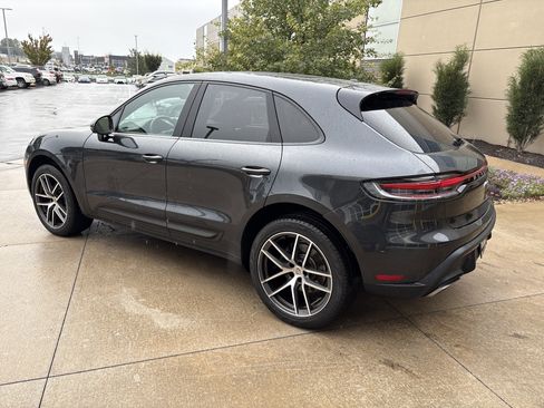 Used 2024 Porsche Macan image 8