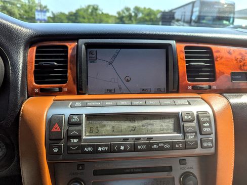 Used 2004 Lexus SC 430 Convertible image 18