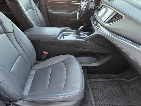 Used 2021 Buick Enclave Essence w/ Sound and Sites Package AWD/4WD image 14