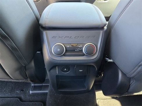 Certified 2025 Ford Explorer Active w/ Active Comfort Package image 16