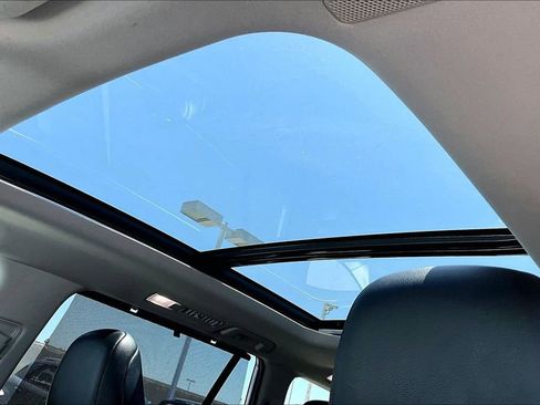 Used 2024 Toyota Grand Highlander XLE FWD image 12