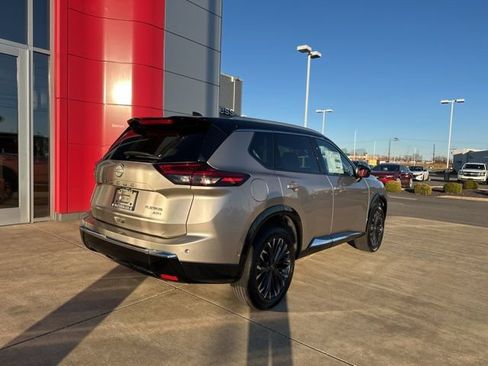 New 2026 Nissan Rogue Platinum w/ Platinum Premium Package image 4