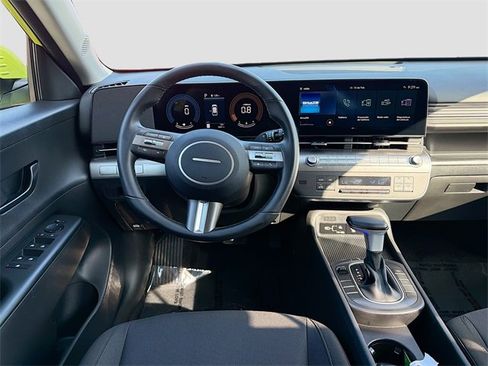 Certified 2025 Hyundai Kona SEL image 21