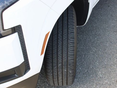 Used 2025 Nissan Frontier S w/ S Utility Package image 41