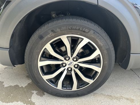Used 2025 Ford Explorer ST-Line AWD/4WD image 32