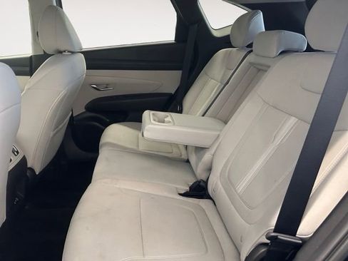 Used 2025 Hyundai Tucson SEL FWD image 14