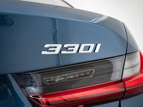 Certified 2025 BMW 330i xDrive Sedan w/ M Sport Package image 17