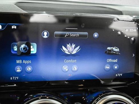 New 2026 Mercedes-Benz GLB 250 4MATIC image 16