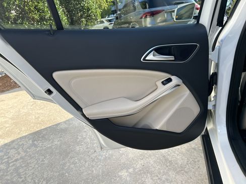 Used 2019 Mercedes-Benz GLA 250 image 37