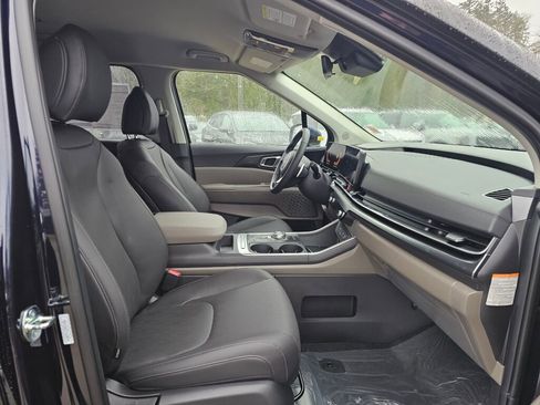 New 2026 Kia Carnival LXS image 30