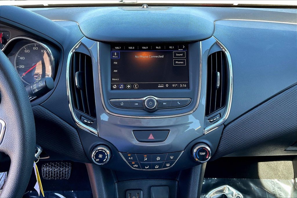 Used 2019 Chevrolet Cruze LS w/ LS Convenience Package FWD image 20