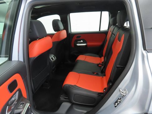 Used 2026 Mercedes-Benz GLB 35 AMG 4MATIC image 23