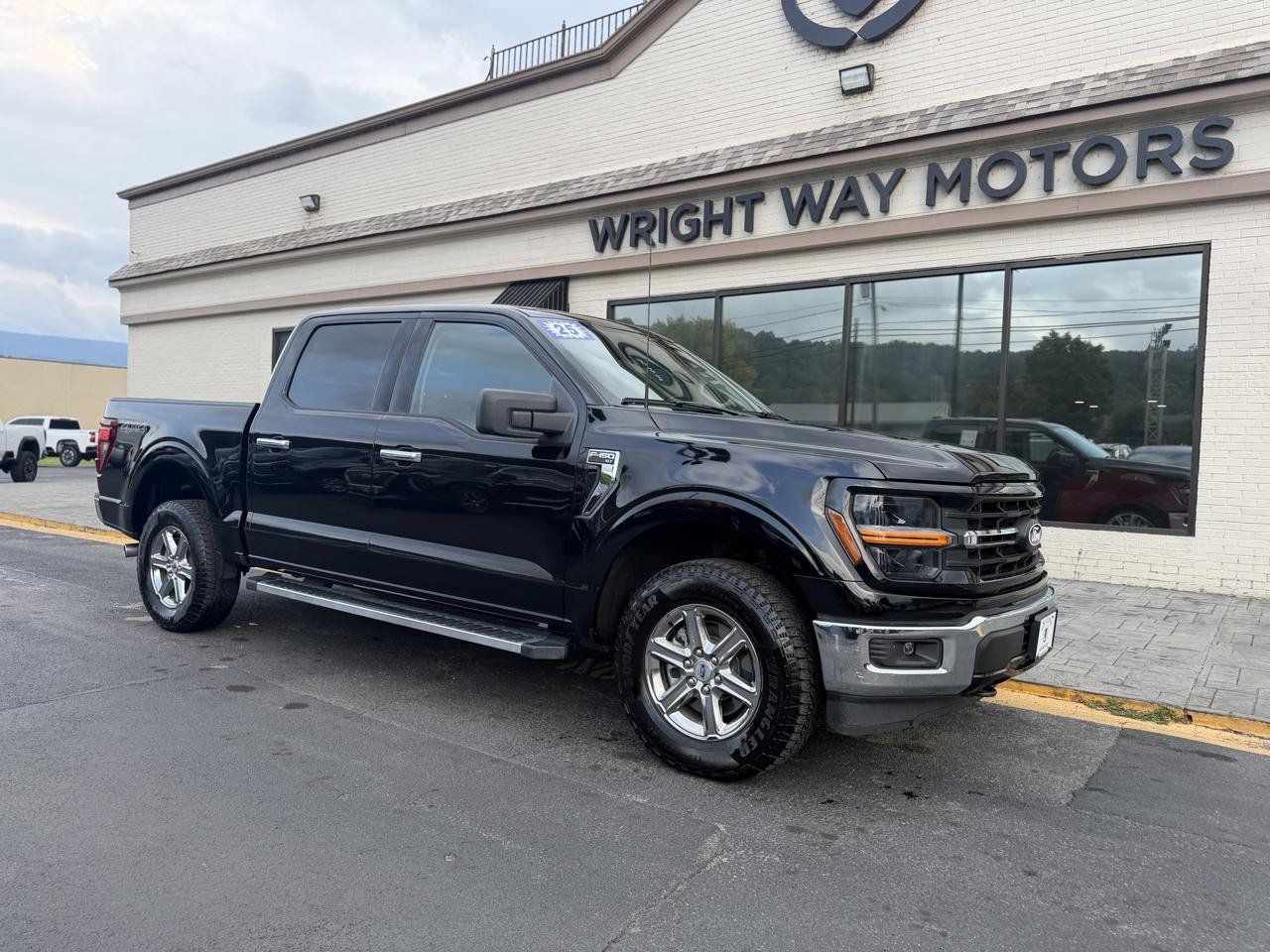 Used 2025 Ford F150 XLT w/ Equipment Group 301A Standard AWD/4WD image 1