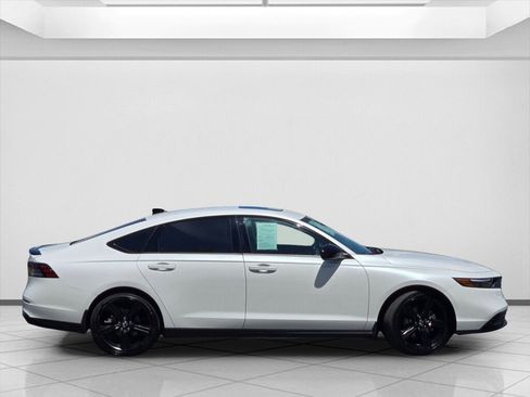 Used 2025 Honda Accord Sport image 4