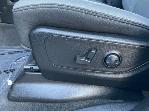 Used 2023 RAM 1500 Big Horn image 12