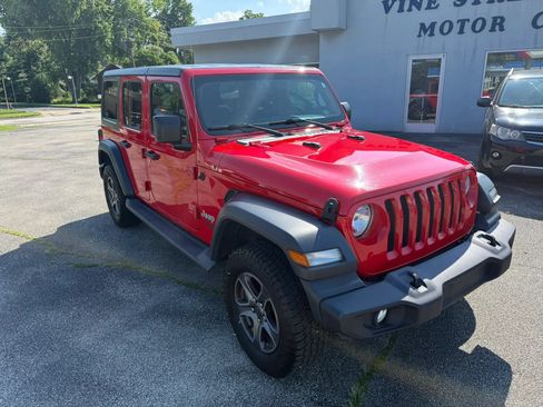 Used 2018 Jeep Wrangler Unlimited Sport S AWD/4WD image 3