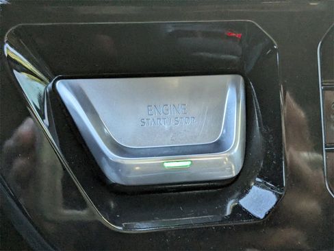 Used 2023 GMC Sierra 1500 Denali w/ Denali Reserve Package image 30