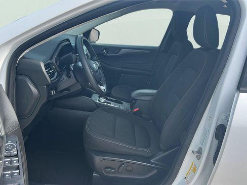 Certified 2024 Ford Escape Active w/ Cold Weather Package FWD image 7