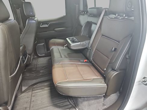 Certified 2024 GMC Sierra 1500 Denali w/ Denali Reserve Package AWD/4WD image 17